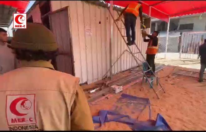 MER-C Lakukan Perawatan dan Rehabilitasi Klinik Giving Without Borders di Khan Younis