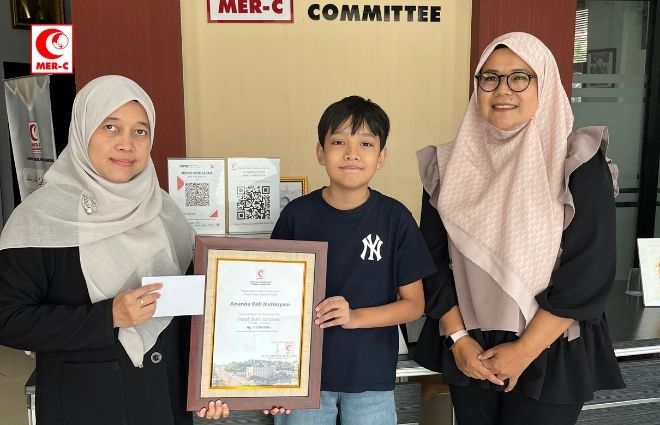 Kisah Inspiratif Rafi, Bocah 10 Tahun yang Donasikan Tabungannya untuk Palestina