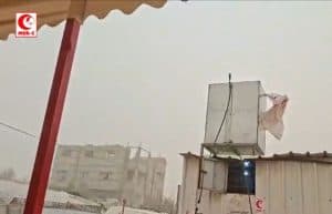 Bantuan kesehatan darurat dari MER-C Indonesia di tengah kondisi cuaca buruk dan kabut tebal.