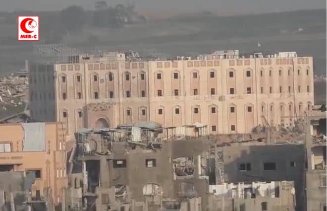 Ramai Foto Spanduk dan Bendera Penjajah Israel di RS Indonesia, MER-C: Kembalikan Hak Warga Gaza!