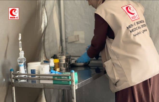 Mengintip Rutinitas Perawat MER-C Indonesia Medical Center di Gaza Selatan