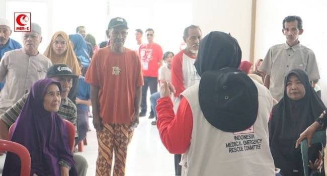 Semarak Milad ke-27, MER-C Gelar Khitanan Massal dan Layanan Kesehatan Gratis di Galela