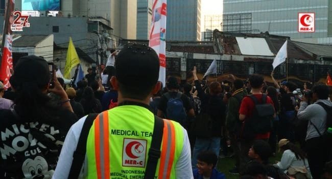 MER-C Kerahkan Tim Medis dalam Aksi Mahasiswa di Jakarta