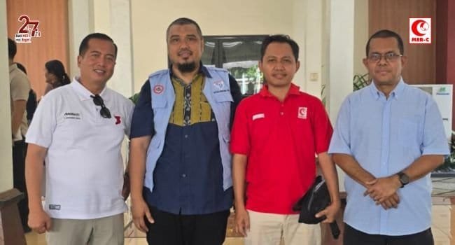 MER-C Terima Penghargaan atas Kontribusi Penanganan Gempa NTT